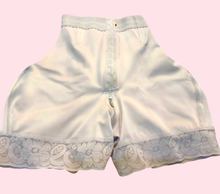 Load image into Gallery viewer, Reloj De Arena Butt lifting Shorts