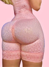 Load image into Gallery viewer, Custom Reloj De Arena Sweetheart Shorts - Pink