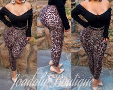Load image into Gallery viewer, Leopard Print Leggings
